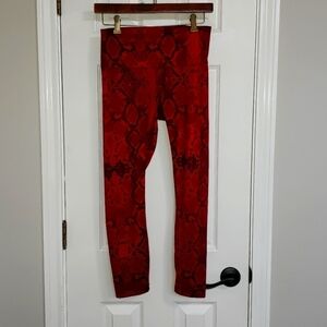 Lululemon High-Rise Wunder Under leggingsSnake Red Tide Cranberry Size 6 EUC  